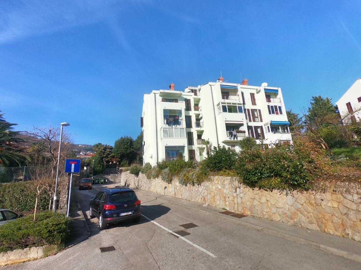 Apartman Doris Lovran Exterior foto