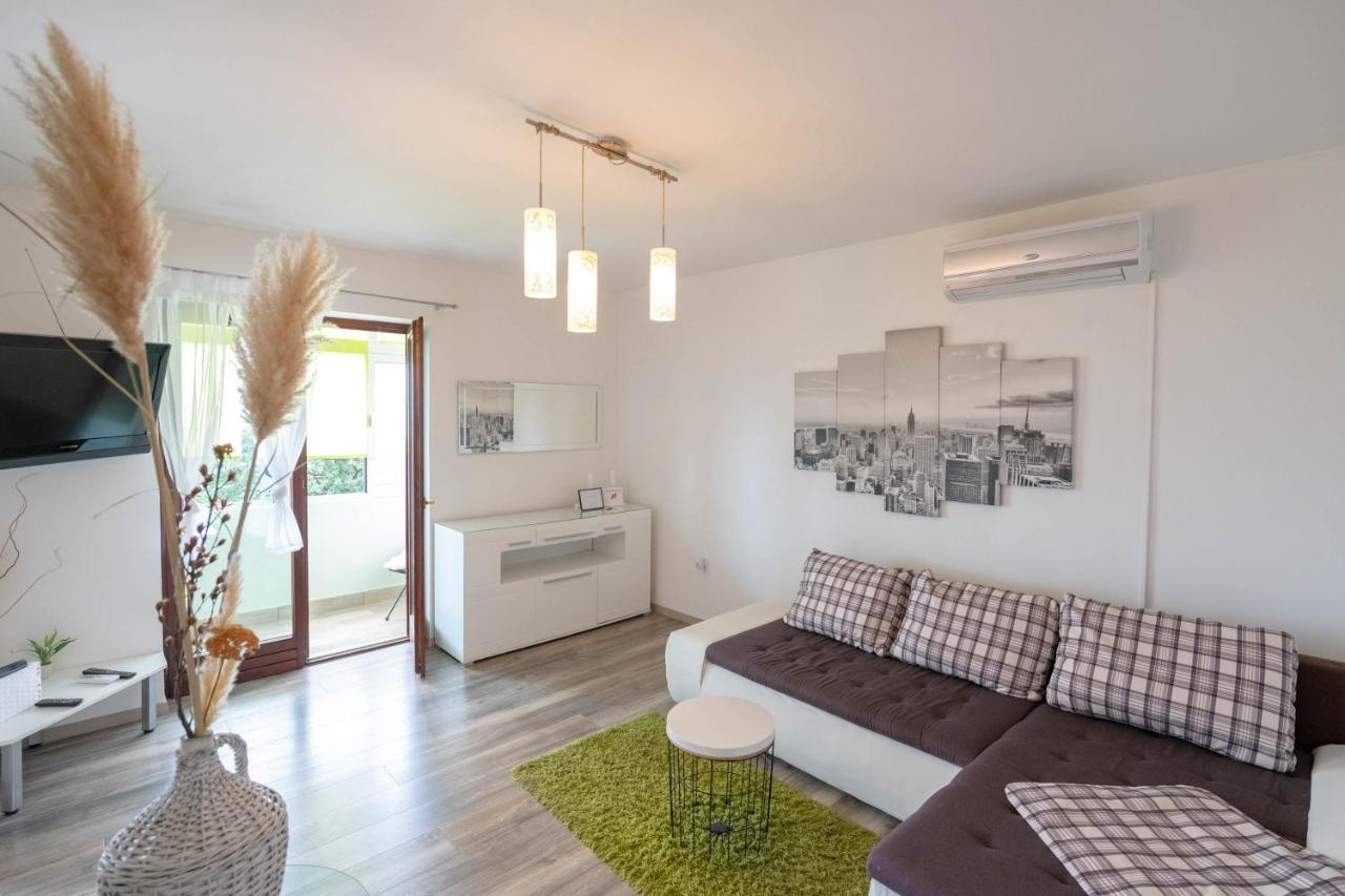 Apartman Doris Lovran Exterior foto